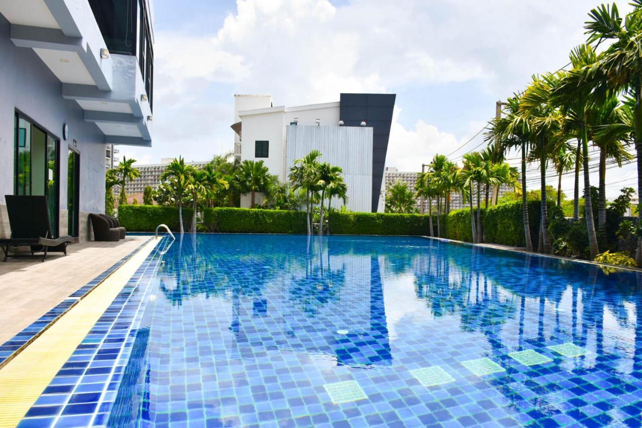 Dusit Grand Condo View Jomtien Beach Exterior photo